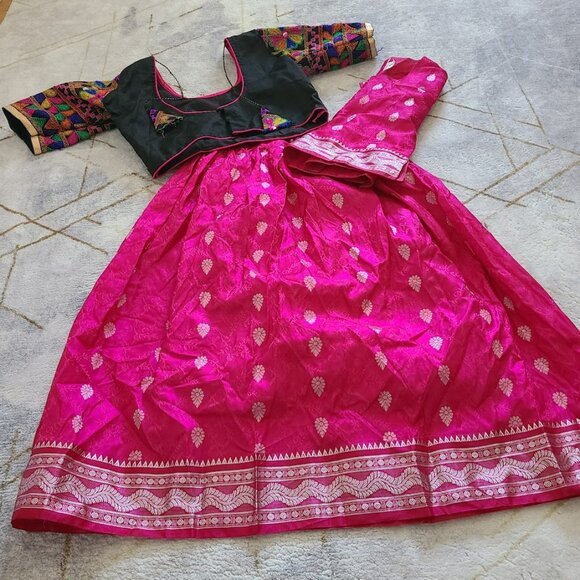 Girls 3-Piece Indian Lehenga Chohli Set Size 28 Pink & Black Embroidered Asmita - Picture 15 of 15